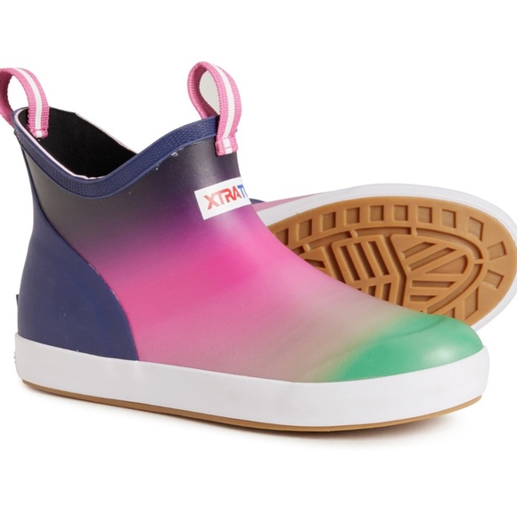 Xtratuf Ankle Rubber Boots - Youth 6 - Picture 2 of 5